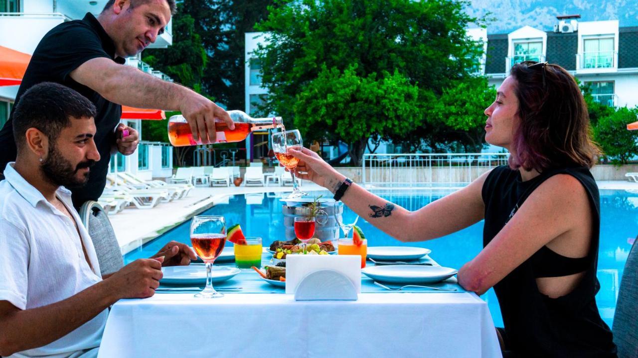 Omorfi Garden Resort Kemer Luaran gambar